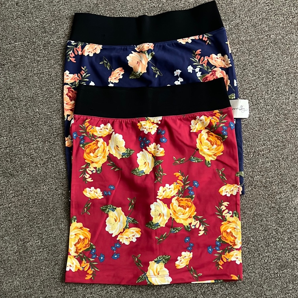 Forever 21 floral mini skirts